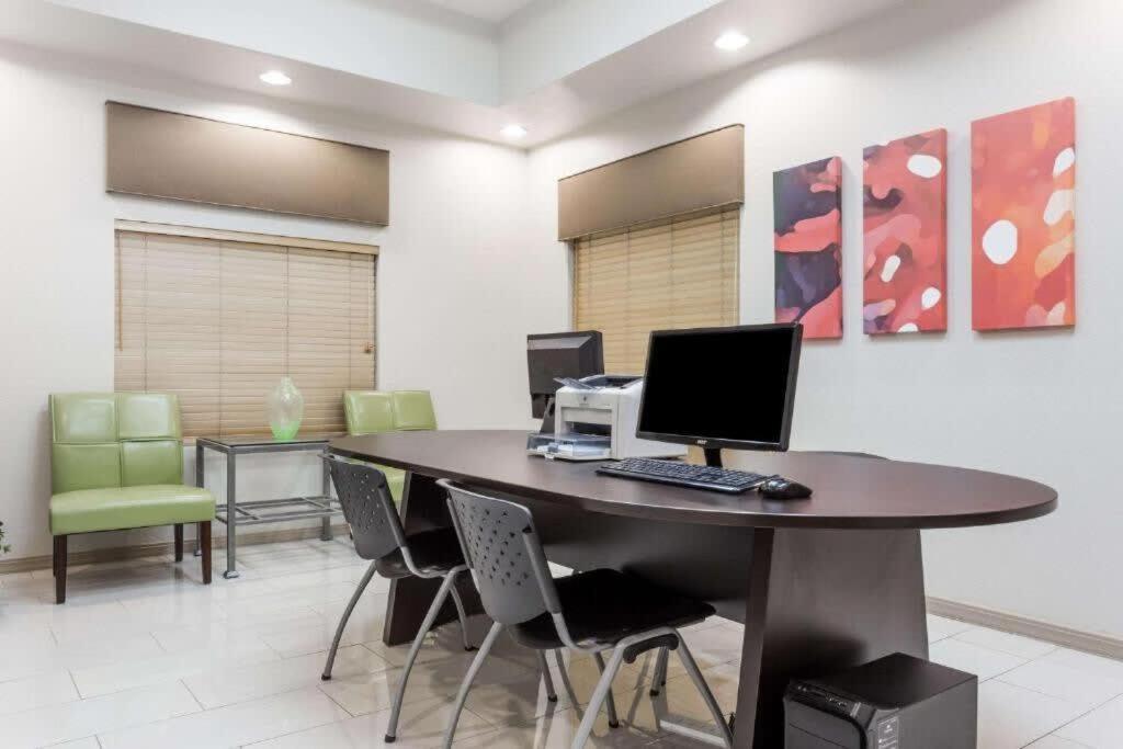 Chandler 1 Bedroom Apt Esterno foto
