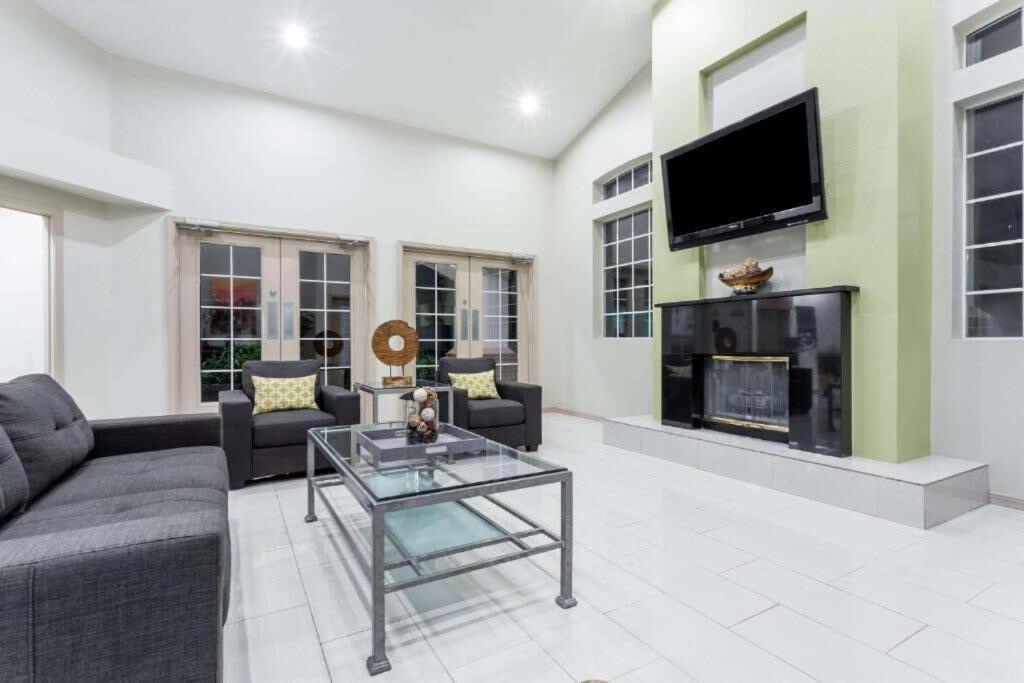 Chandler 1 Bedroom Apt Esterno foto